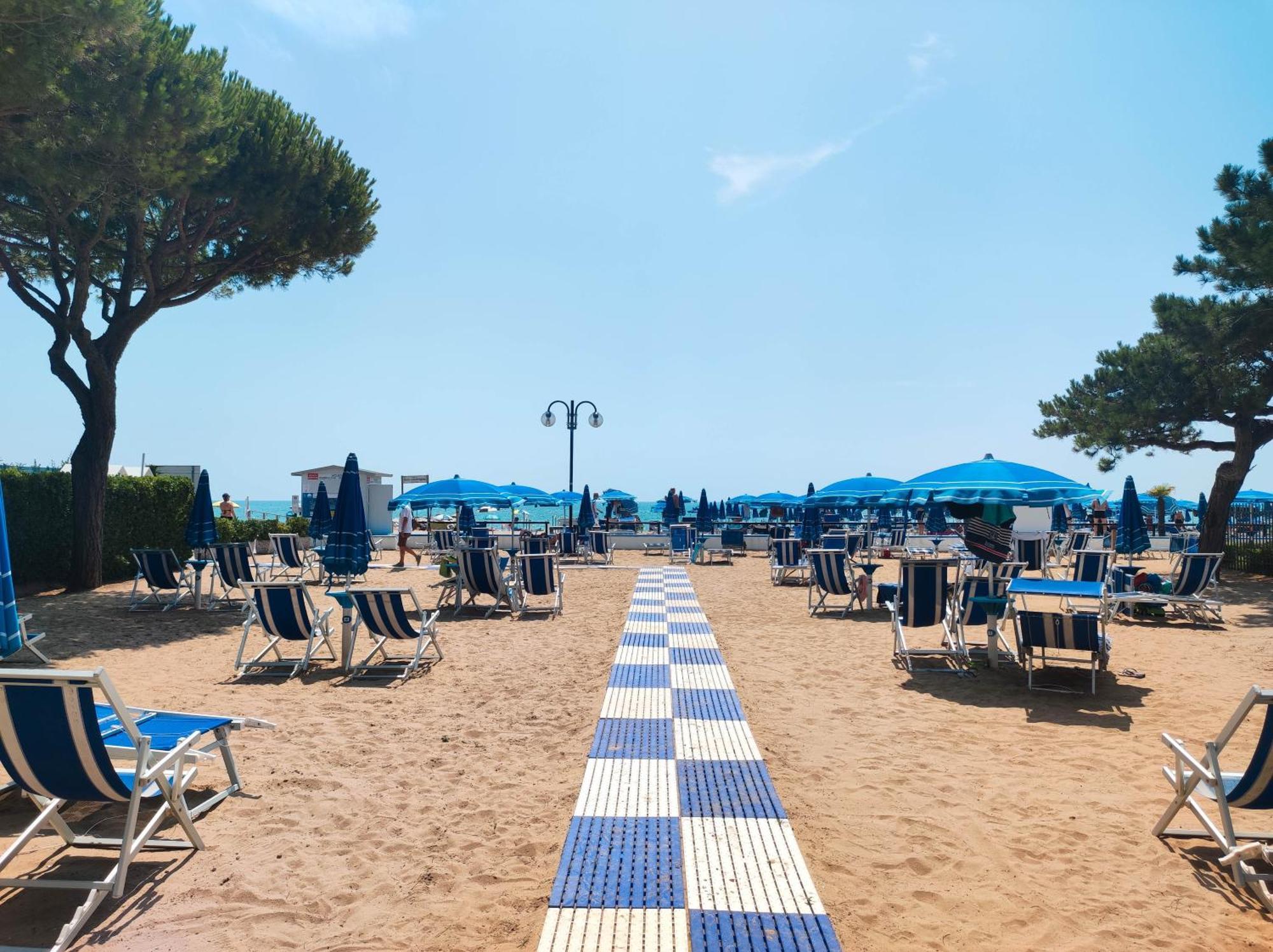 Apartament Brioni Fronte Mare Lido di Jesolo Zewnętrze zdjęcie